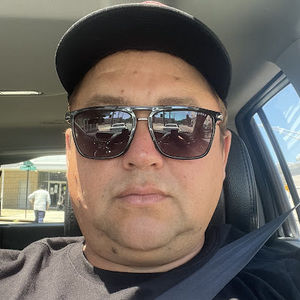 Meet your Posher, Luis